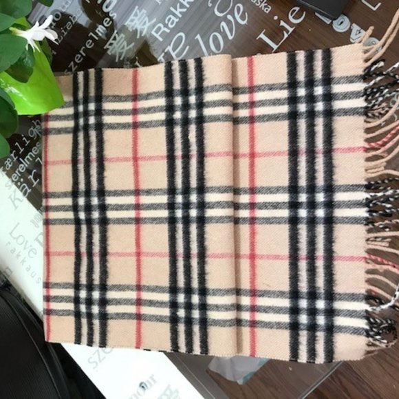 BURBERRY Nova Check Cashmere Scarf - Picture 3 of 4